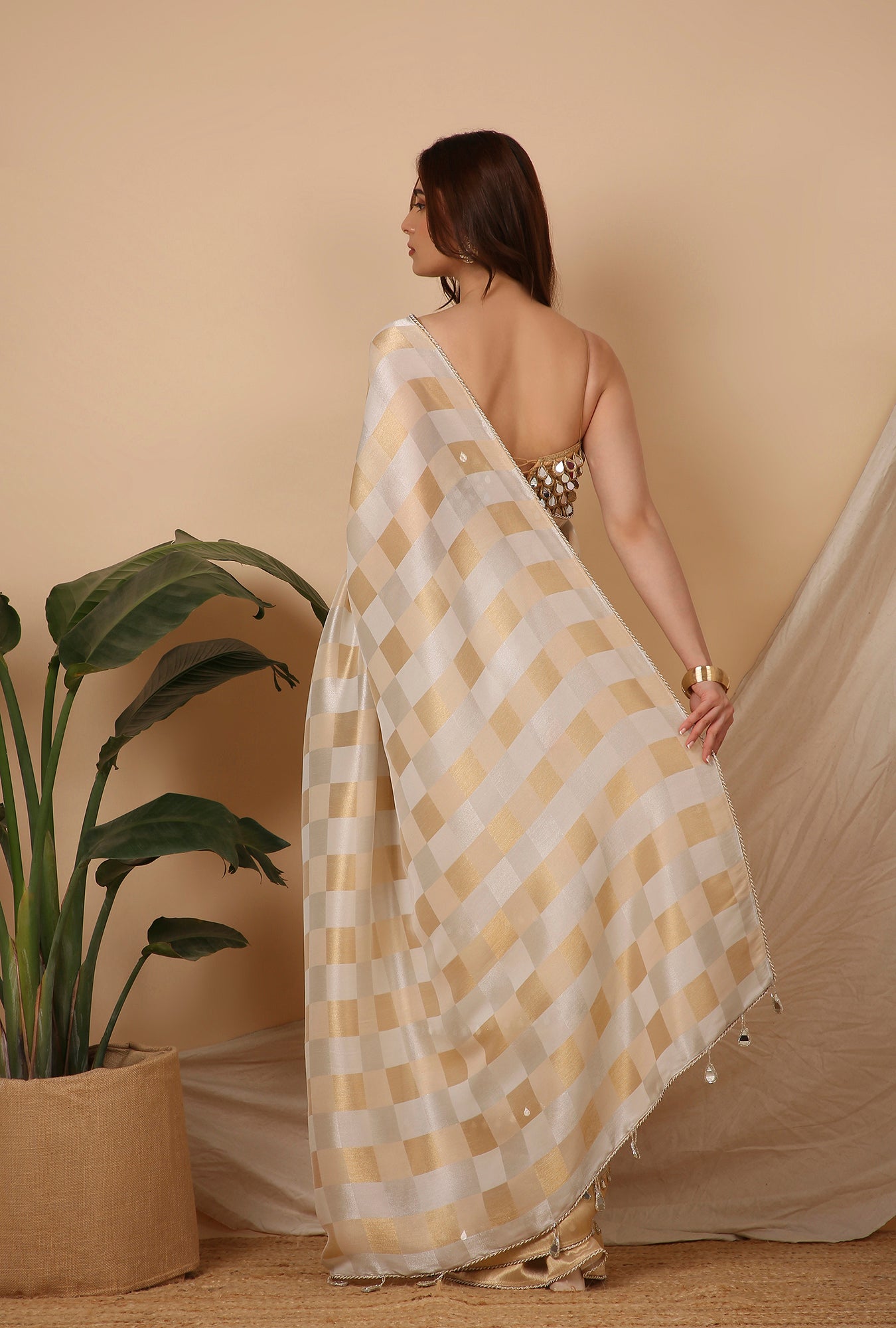 GOLD SILVER CHEX PALLU SHOULDER AND STRIPE SIGNATURE SAREE