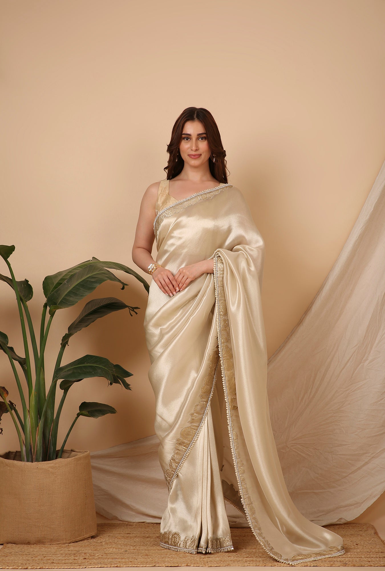 SILVER PATCH WORK BORDER SIGNATURE SAREE