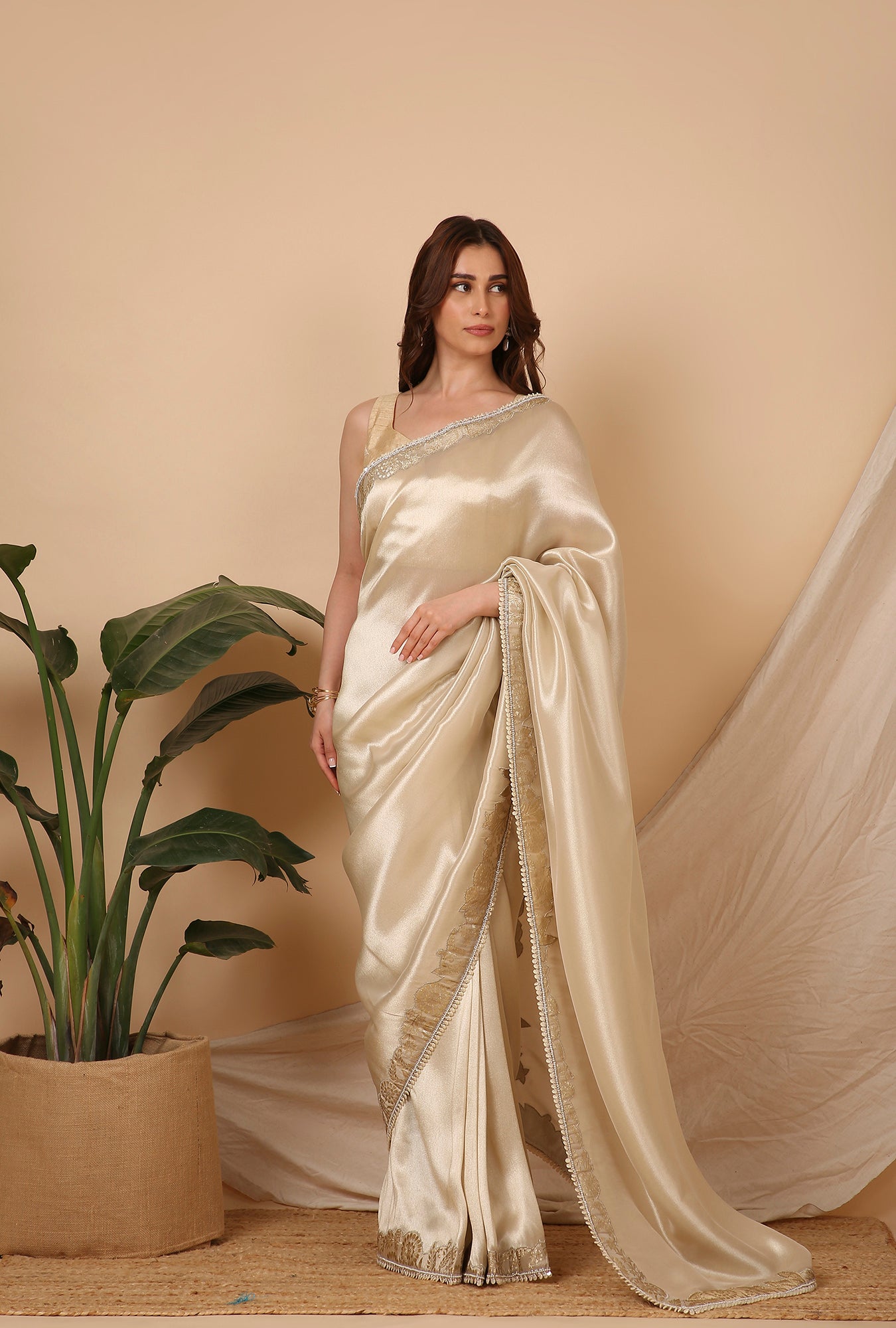 SILVER PATCH WORK BORDER SIGNATURE SAREE
