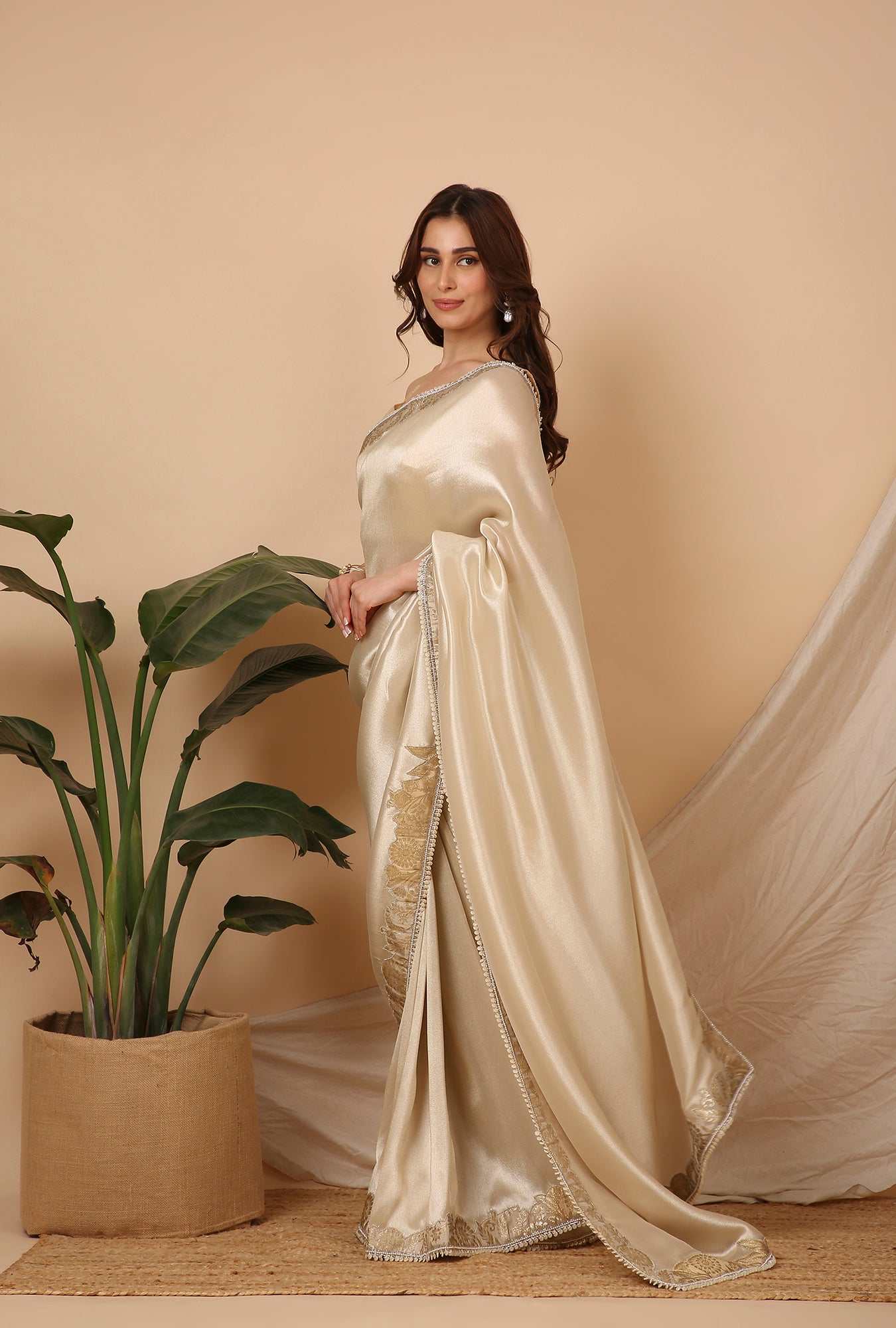 SILVER PATCH WORK BORDER SIGNATURE SAREE