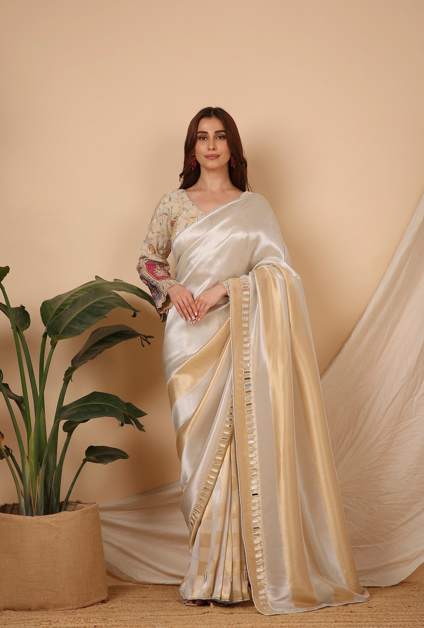 GOLD SILVER STRIPE SHOULDER PALLU  AND CHEX SIGNATURE SAREE