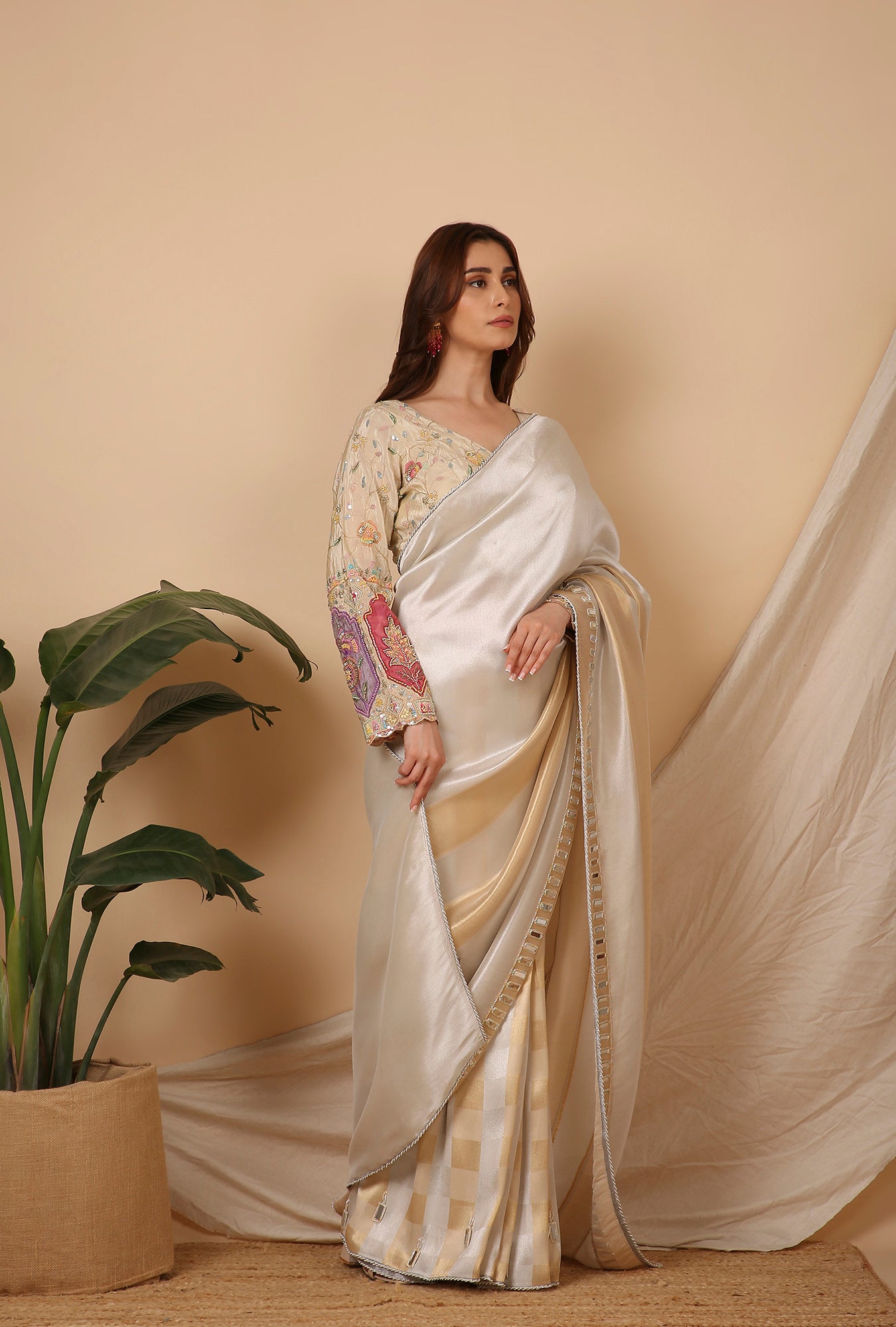 GOLD SILVER STRIPE SHOULDER PALLU  AND CHEX SIGNATURE SAREE