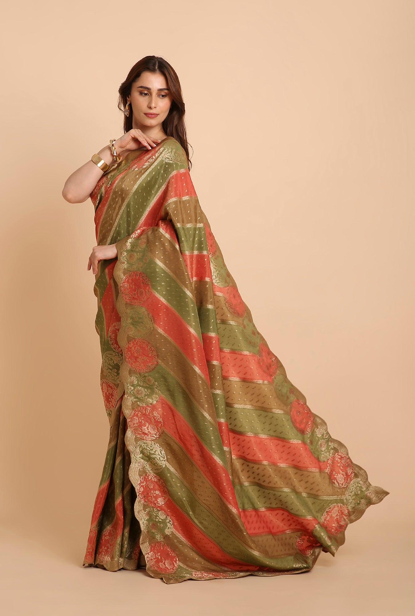 MULTI COLOUR SCALLOPIN BORDER FANCY TISSU SAREE