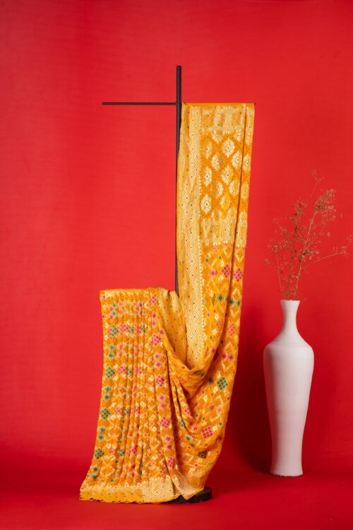 Golden Muster Georgette Tie-Dye Bandhani Saree