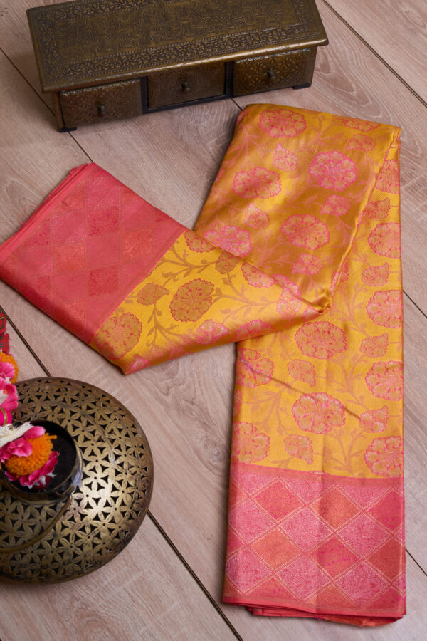 MUSTER YELLOW WITH PEACH BORDER KANCHIPURAM SILK SAREE