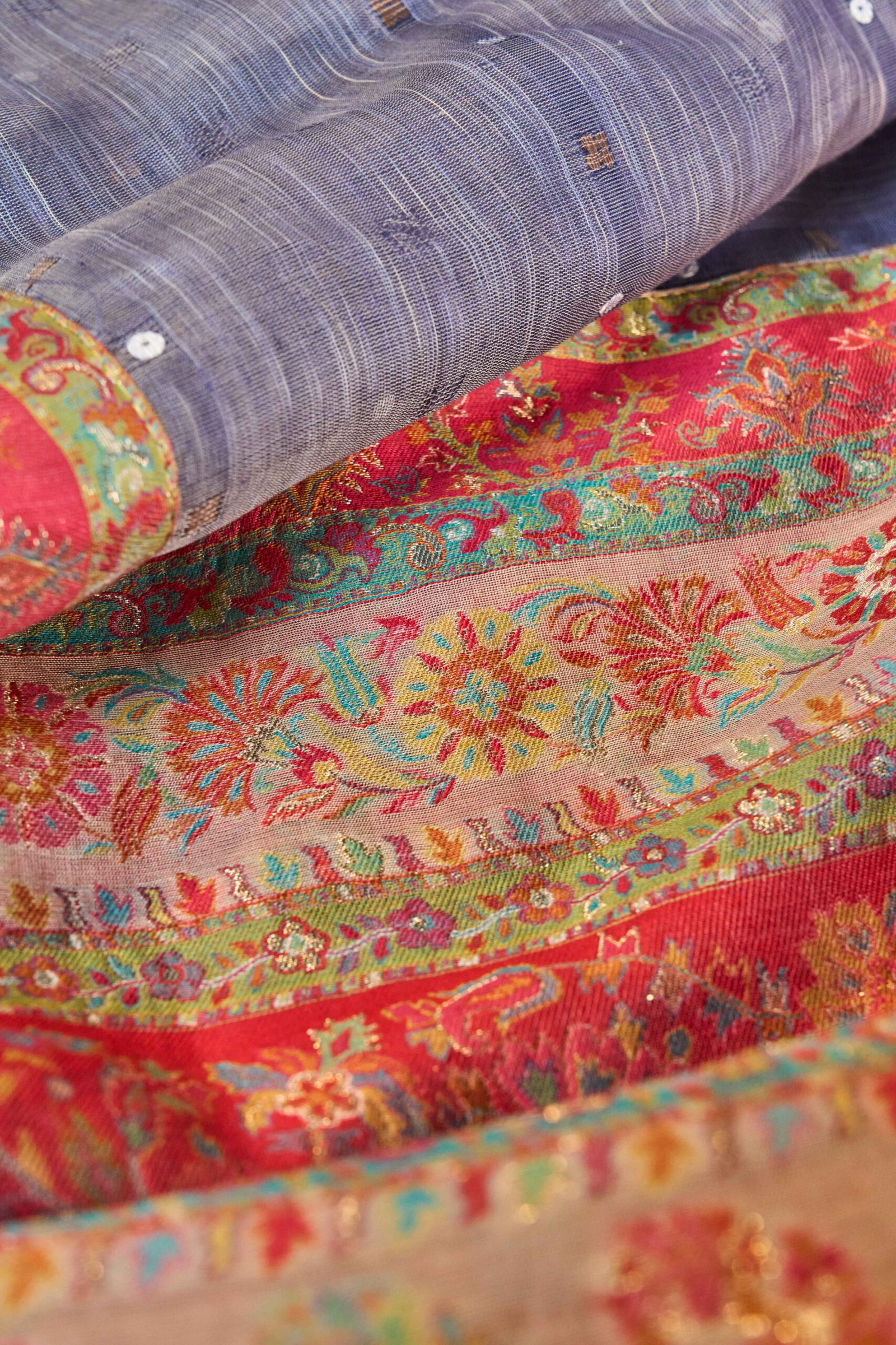 Khadi Grey Woven Sequence Organza with Kashmiri  Pallu & Border Signature Silk Saree