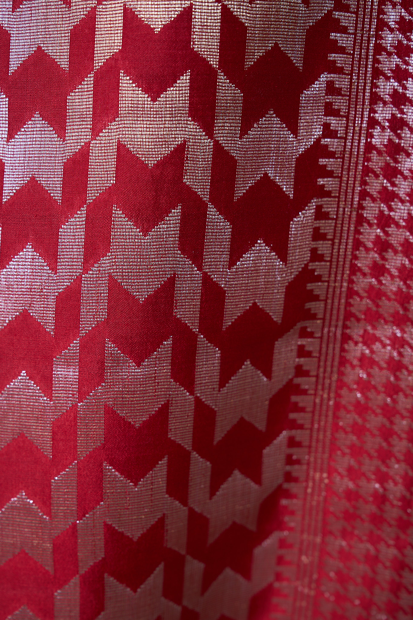 Chilli red Chiniya pure silk saree